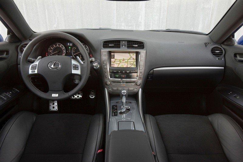 Zamena navigacije Lexus IS250
